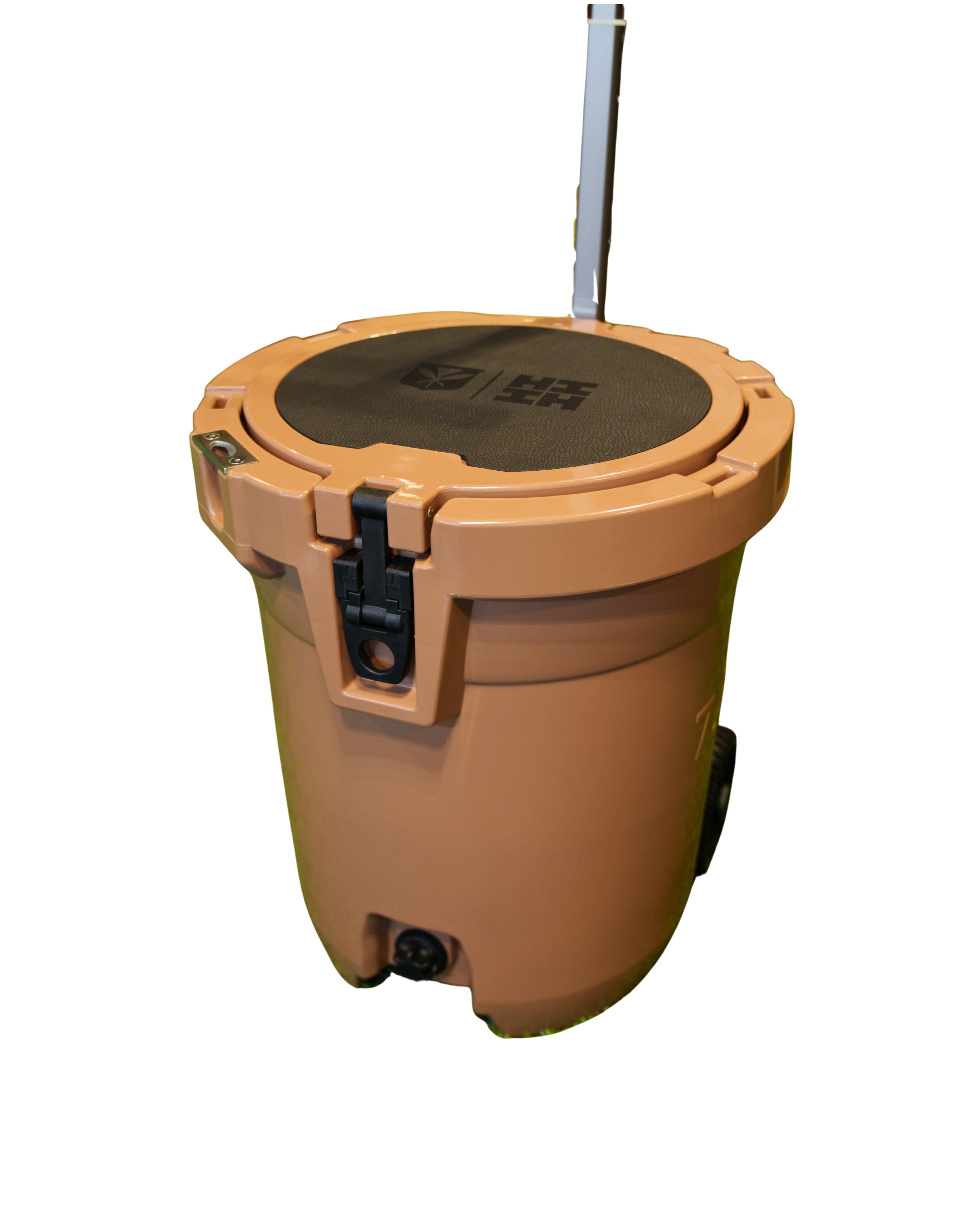 7.5 GAL TOWABLE ICE BUCKETS Utility Hawaii's Finest 