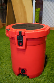 7.5 GAL TOWABLE ICE BUCKETS Utility Hawaii's Finest 