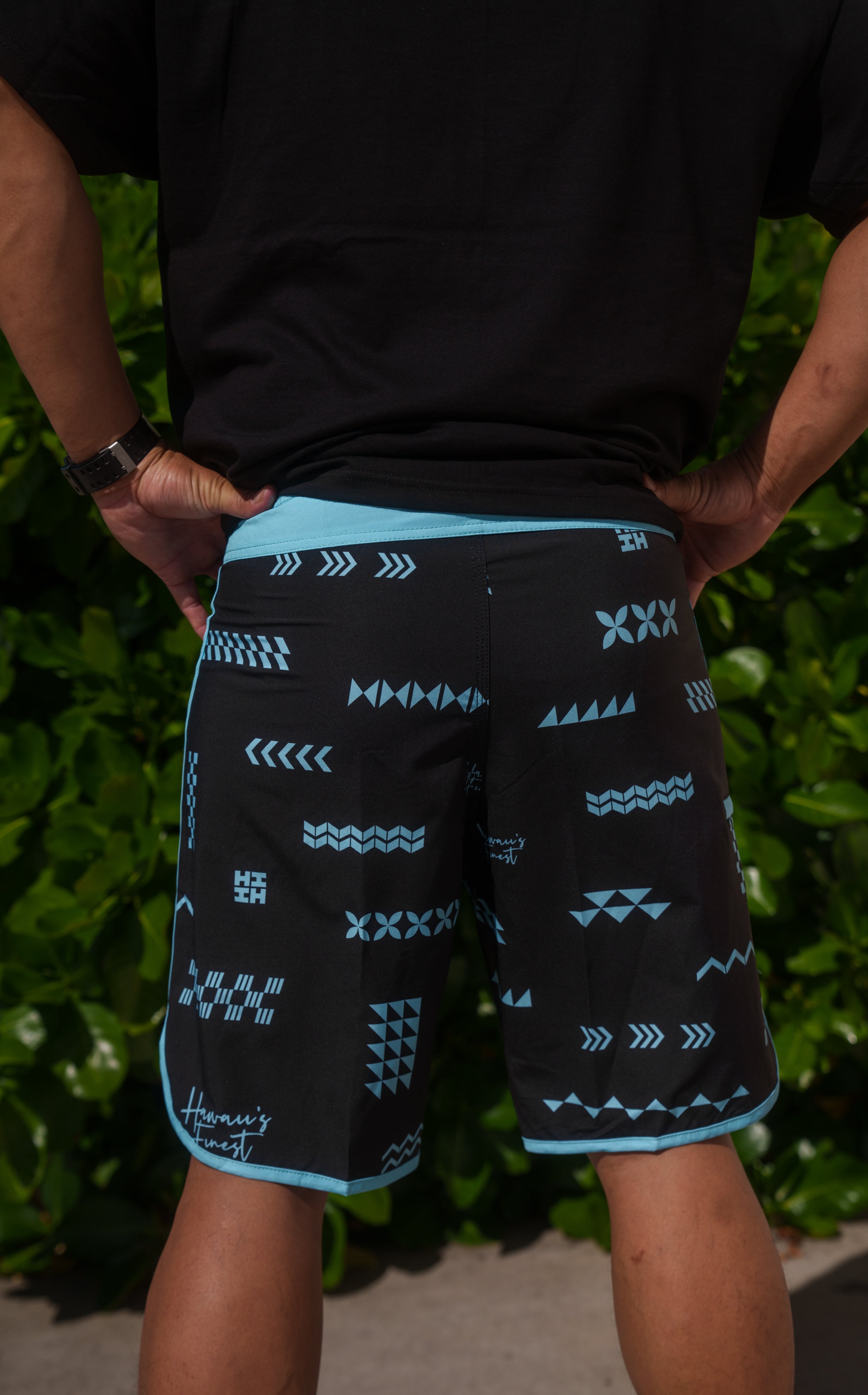 ʻANO KĀPALA BLACK & MINT BOARDSHORTS