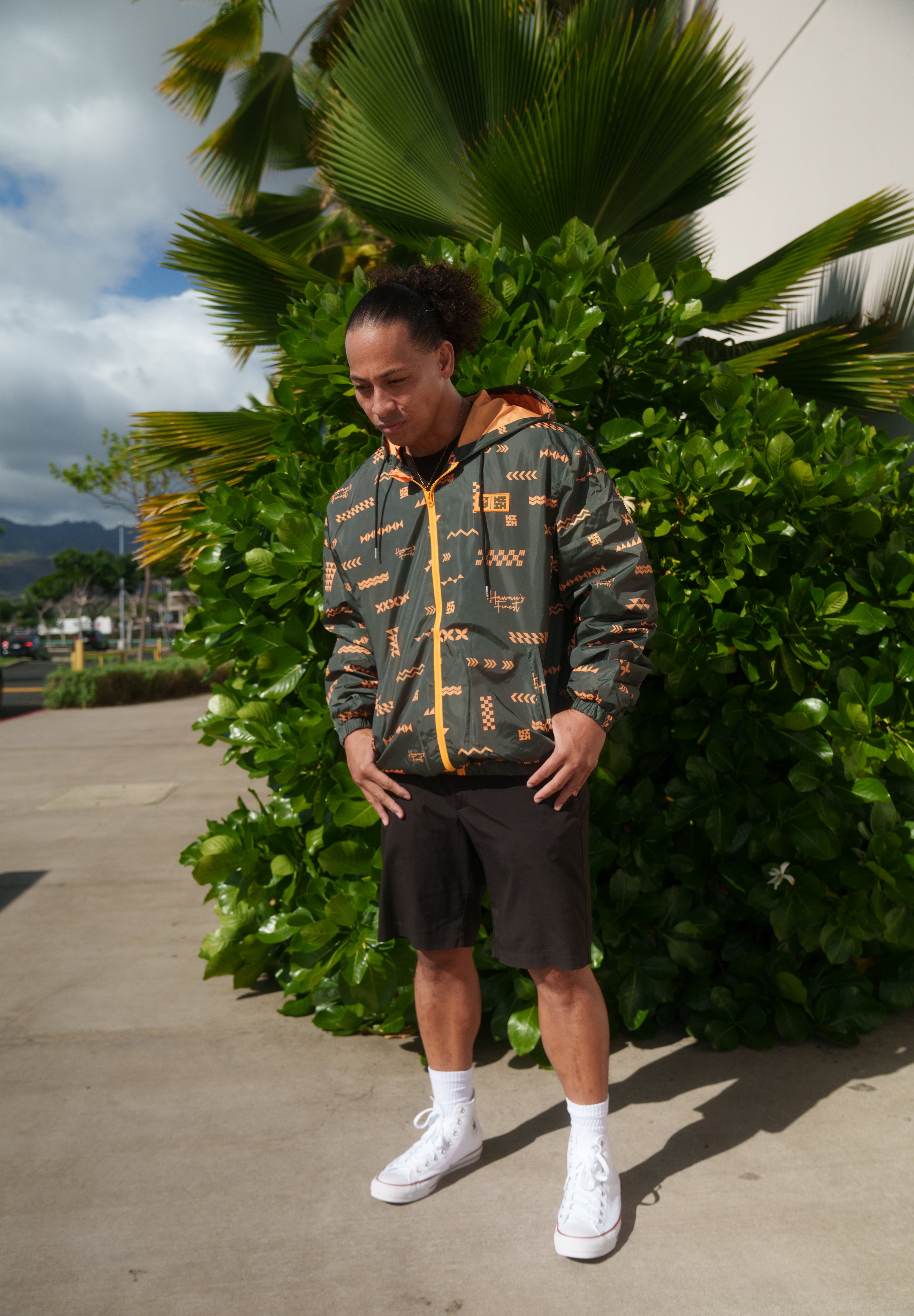 ʻANO KĀPALA OLIVE & ORANGE WINDBREAKER