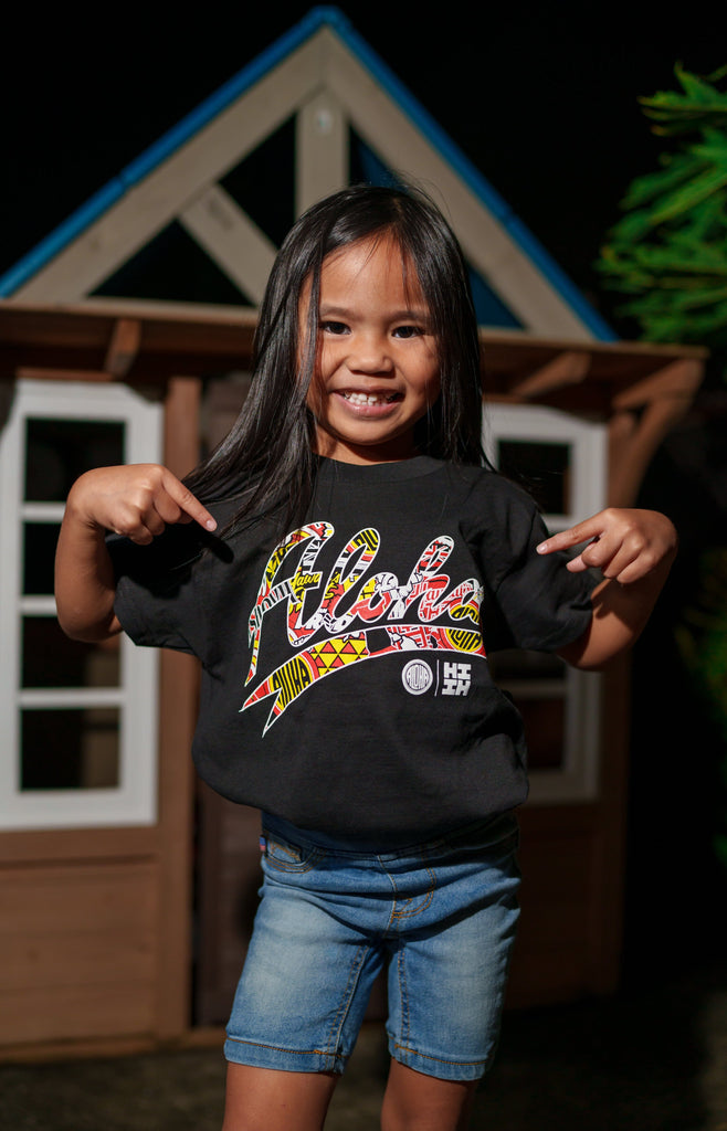 ALOHA SHOYU COLLAB SCRIPT STICKERBOMB KEIKI T-SHIRT Shirts Hawaii's Finest XX-SMALL 
