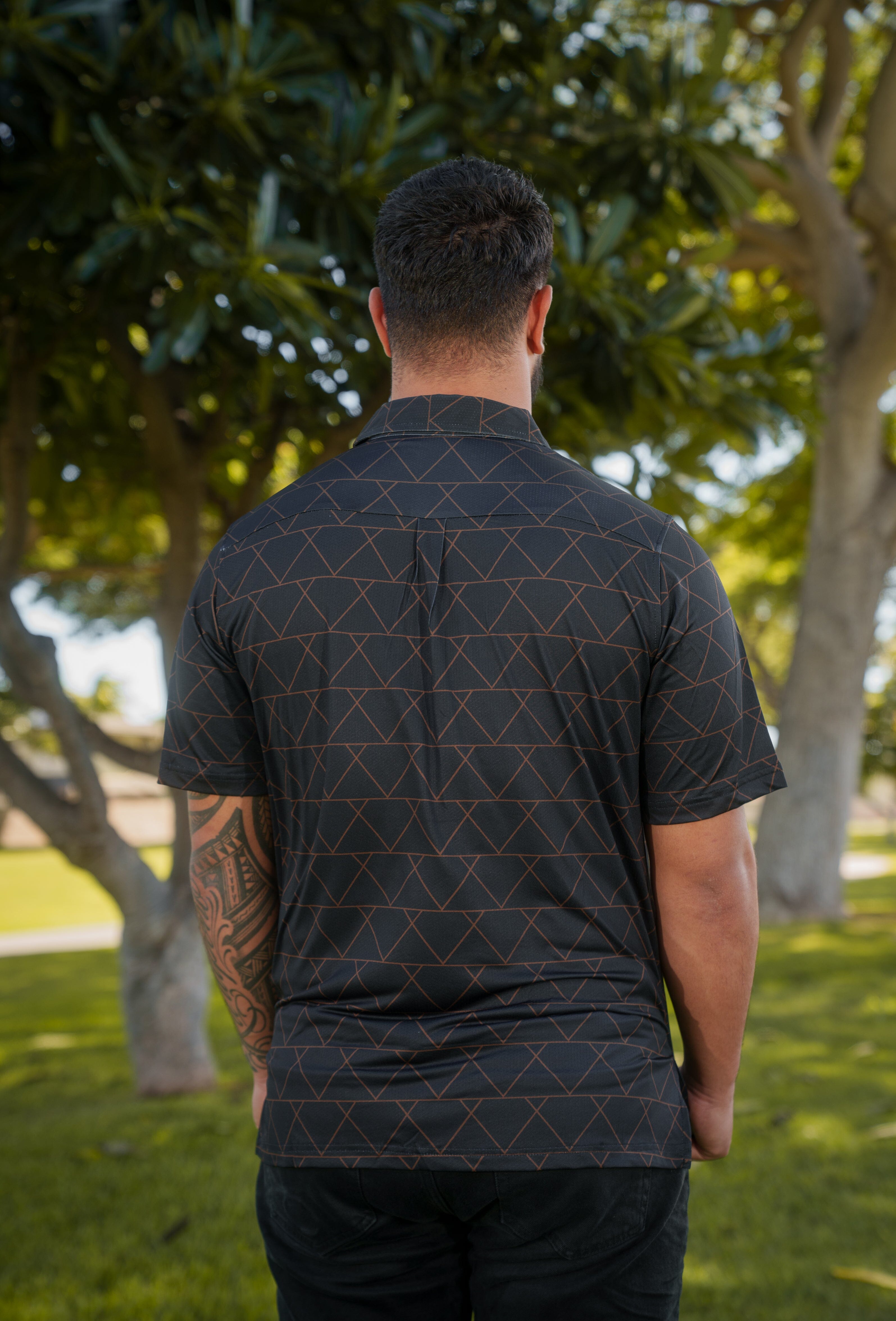 BLACK & RUST TRIANGLES ALOHA POLO Polo Hawaii's Finest 