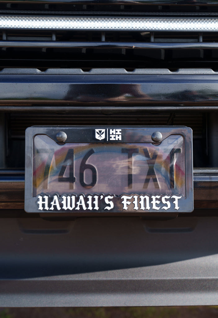 BLACK & WHITE OLD ENGLISH LICENSE PLATE Utility Hawaii's Finest 