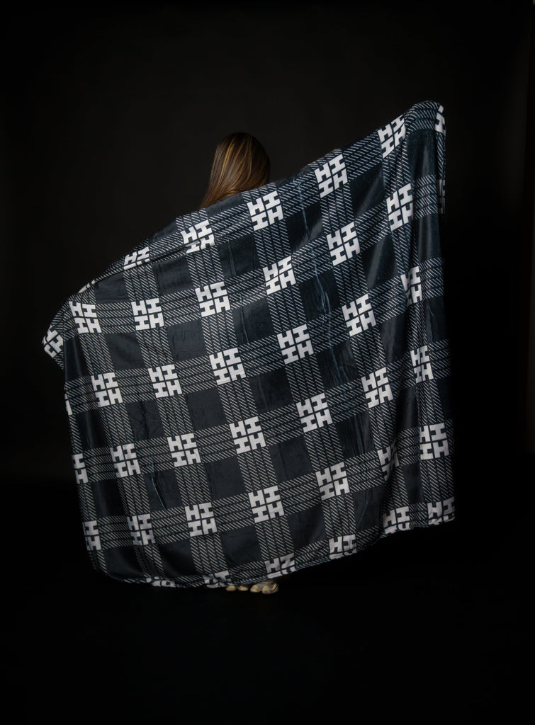 BLACK & WHITE PALAKA THROW BLANKET Utility Hawaii's Finest 