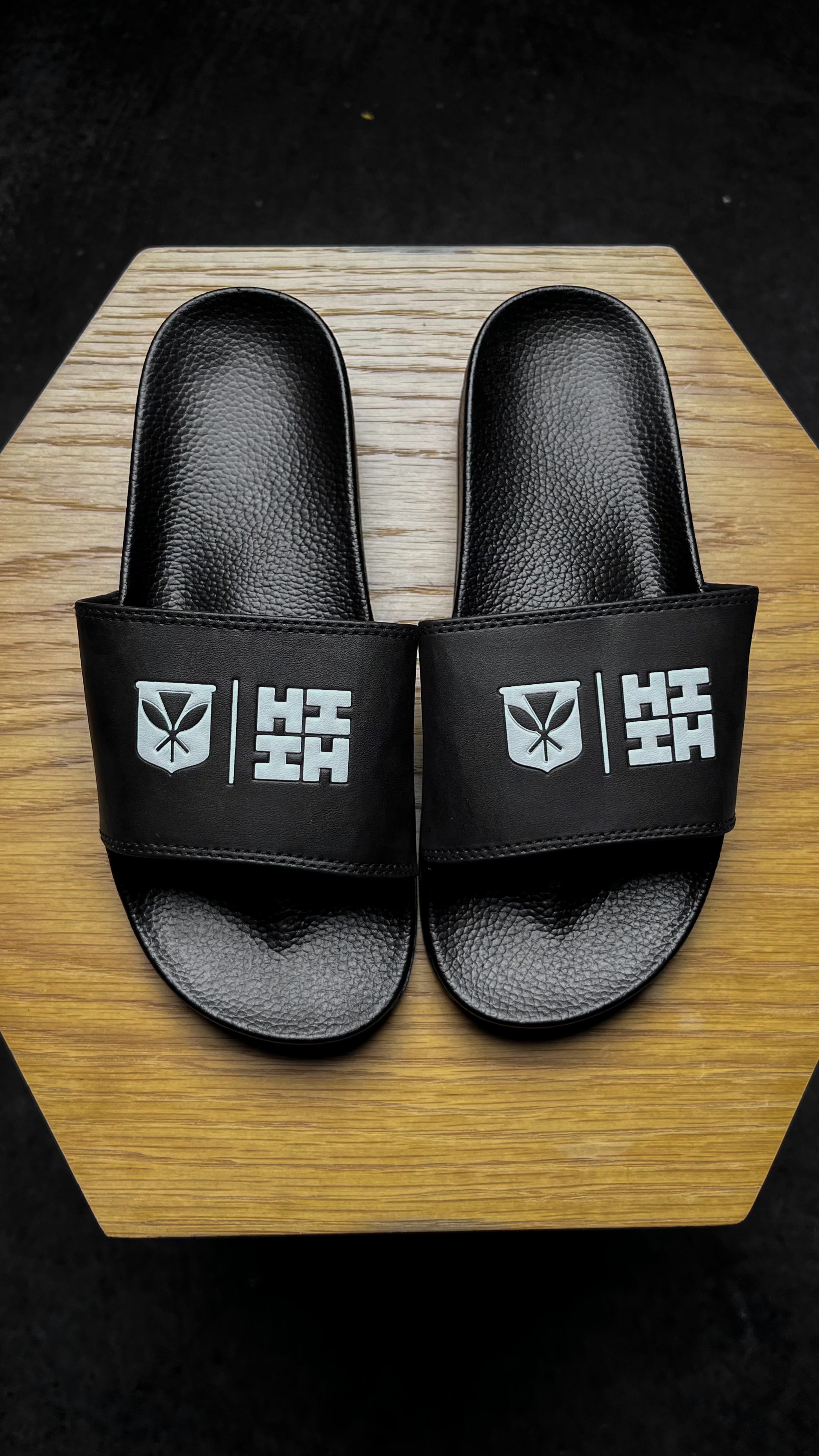 BLACK & WHITE SIMPLE LOGO SLIDES Utility Hawaii's Finest 