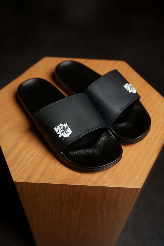 BLACK & WHITE SPLIT LOGO SLIDES Utility Hawaii's Finest 3 