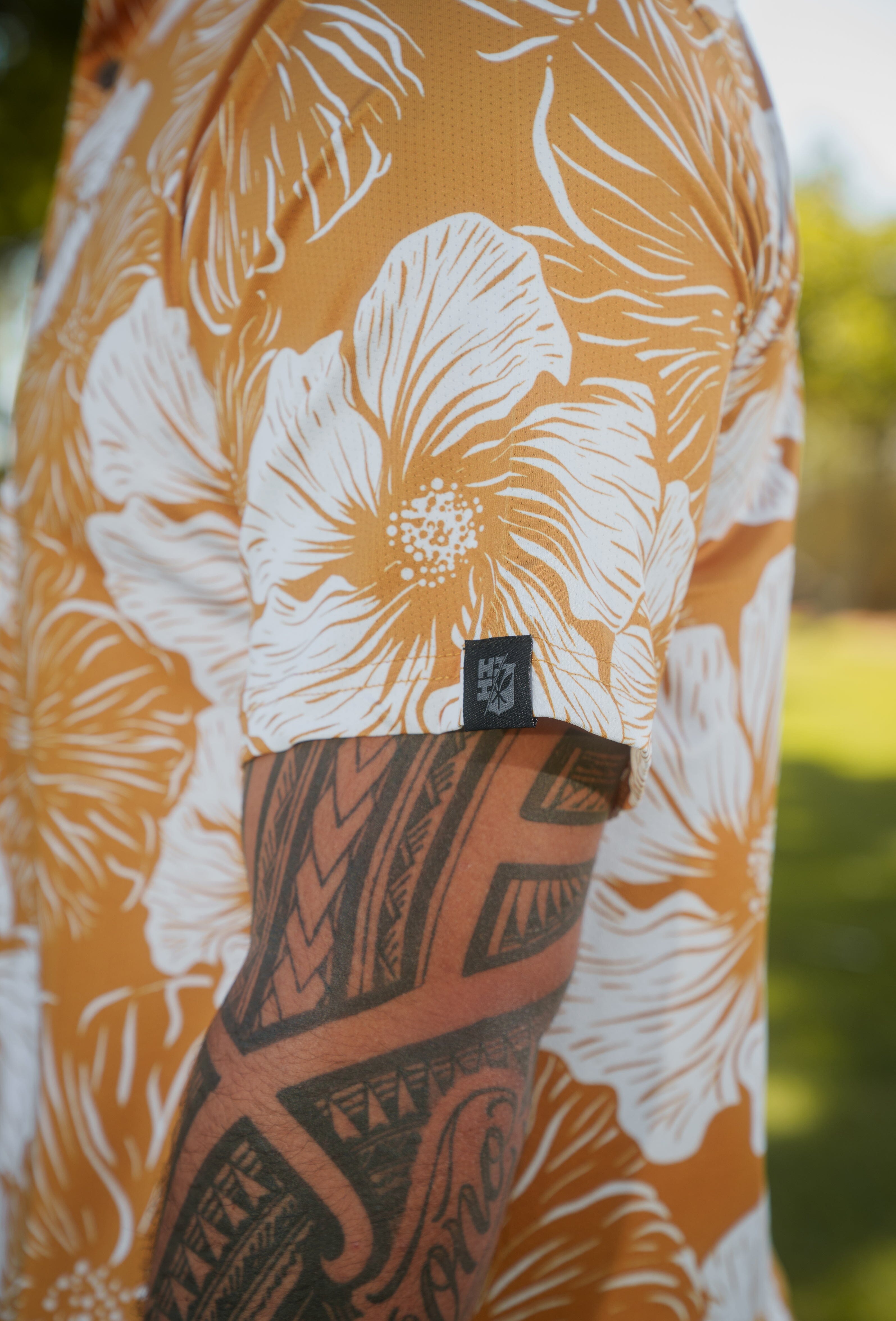 GOLD HIBISCUS ALOHA POLO Polo Hawaii's Finest 