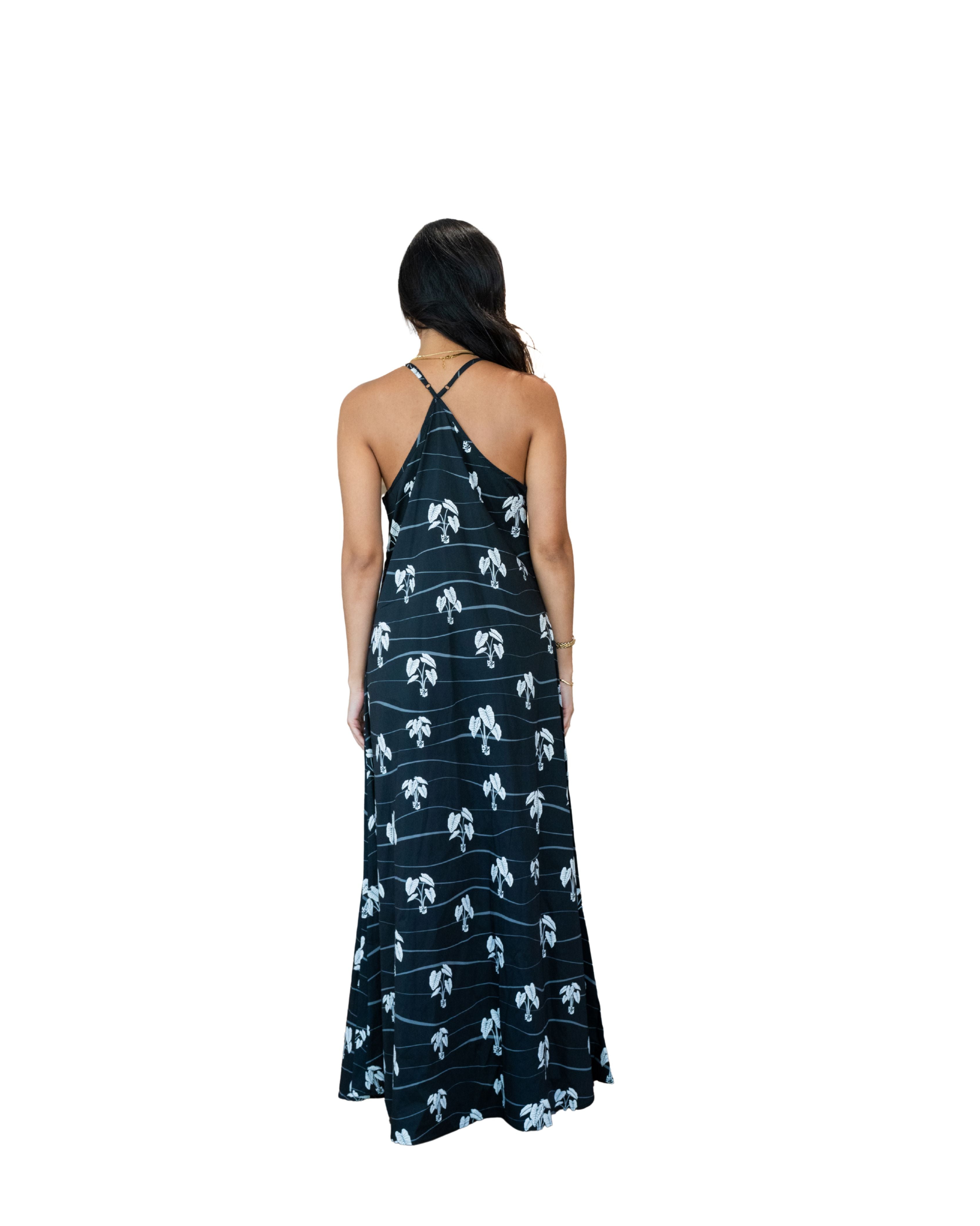 HĀLOA WOMEN'S BLACK & WHITE MAXI DRESS Shirts Hawaii's Finest 