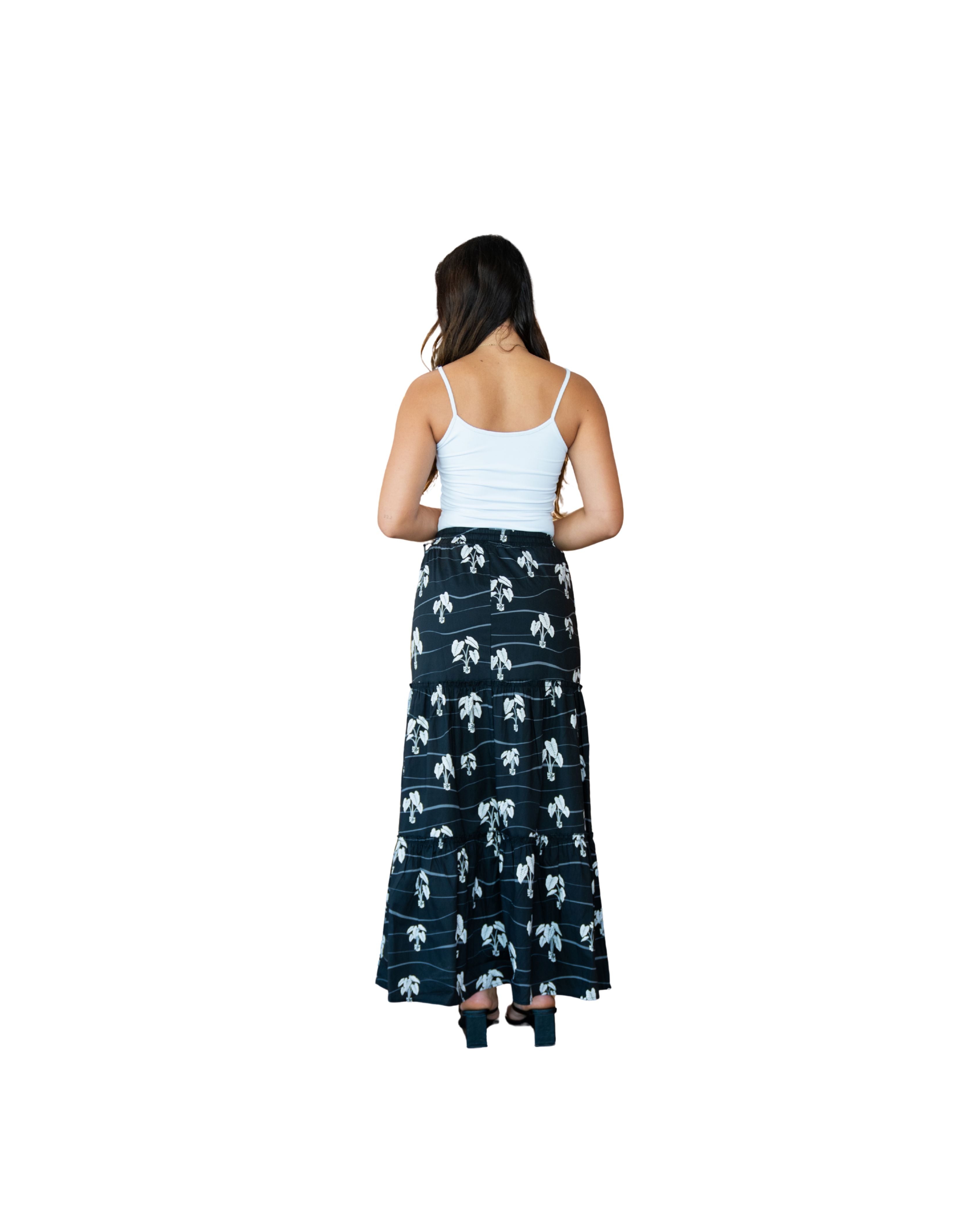 HĀLOA WOMEN'S BLACK & WHITE MAXI SKIRT Shirts Hawaii's Finest 