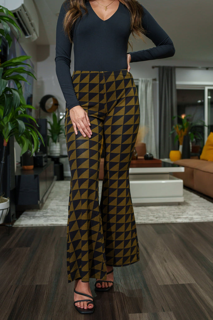KAULIKE WOMEN'S BLACK & GOLD FLARED PANTS Shirts Hawaii's Finest 