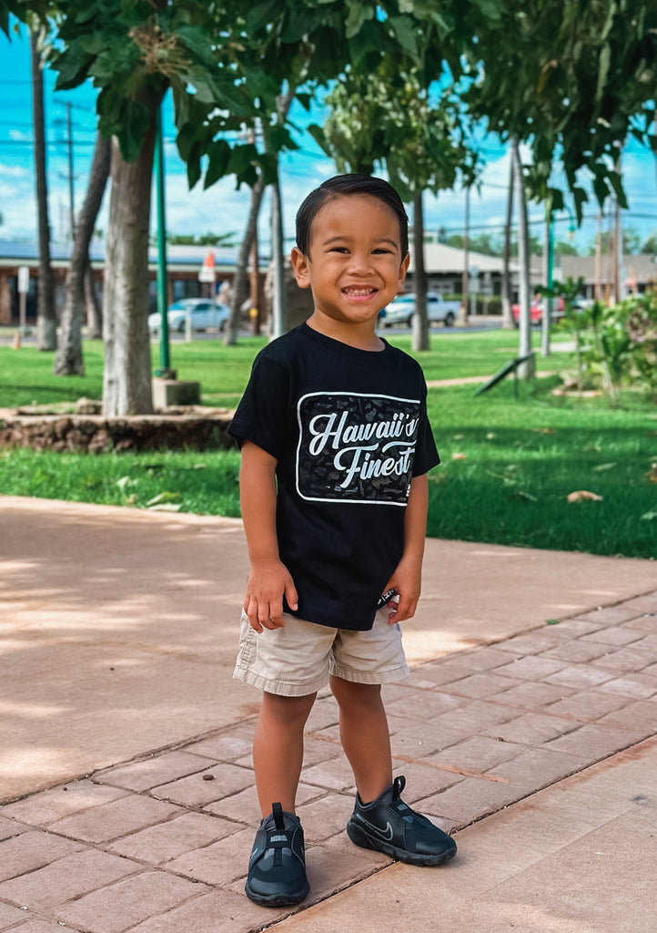 KEIKI ISLAND FRAME BW T-SHIRT Shirts Hawaii's Finest XX-SMALL 