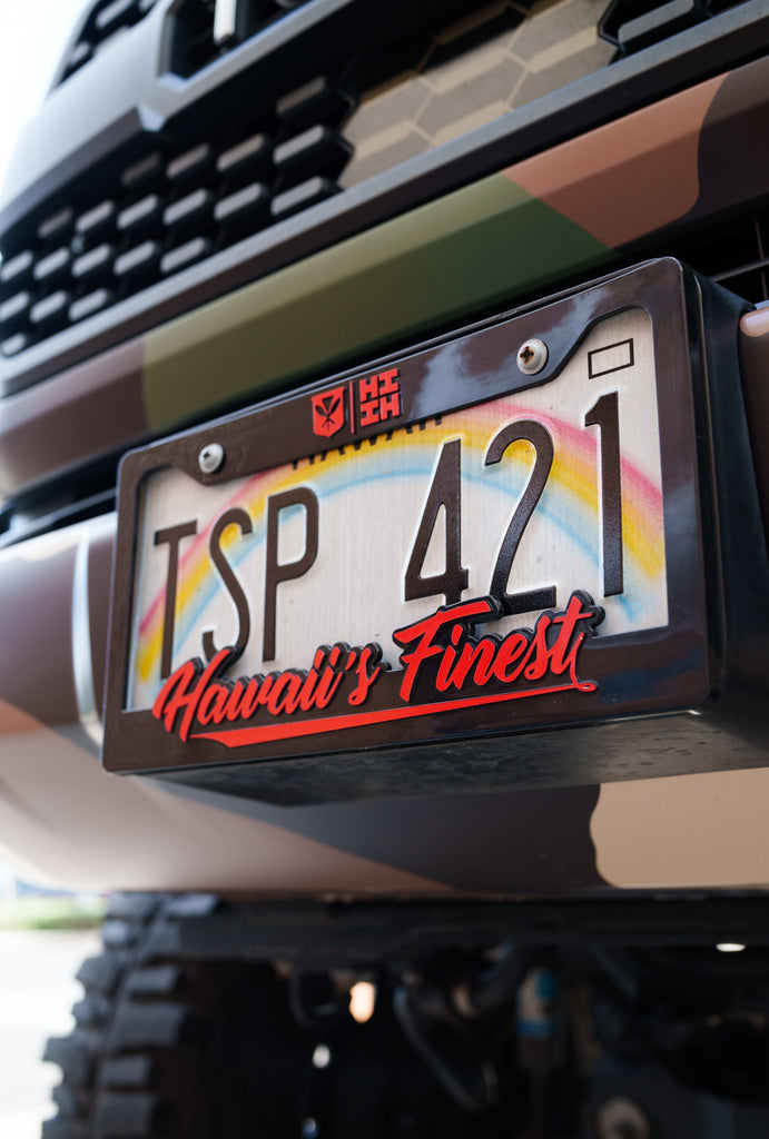 RED SCRIPT HAWAII'S FINEST LICENSE PLATE Utility Hawaii's Finest 