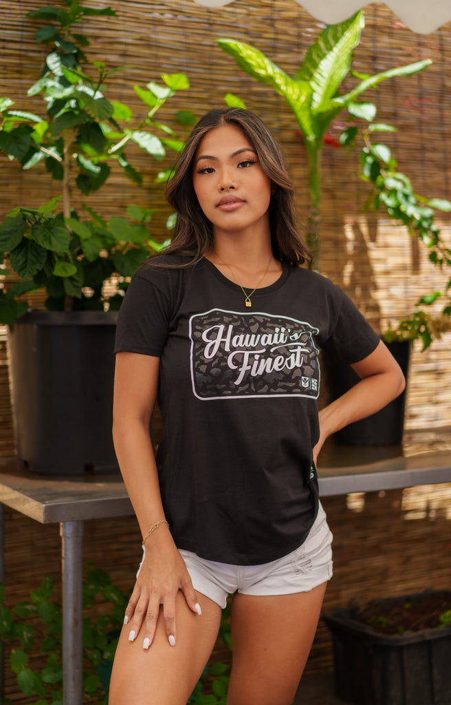 WOMEN'S ISLAND FRAME BW TOP Shirts Hawaii's Finest SMALL 