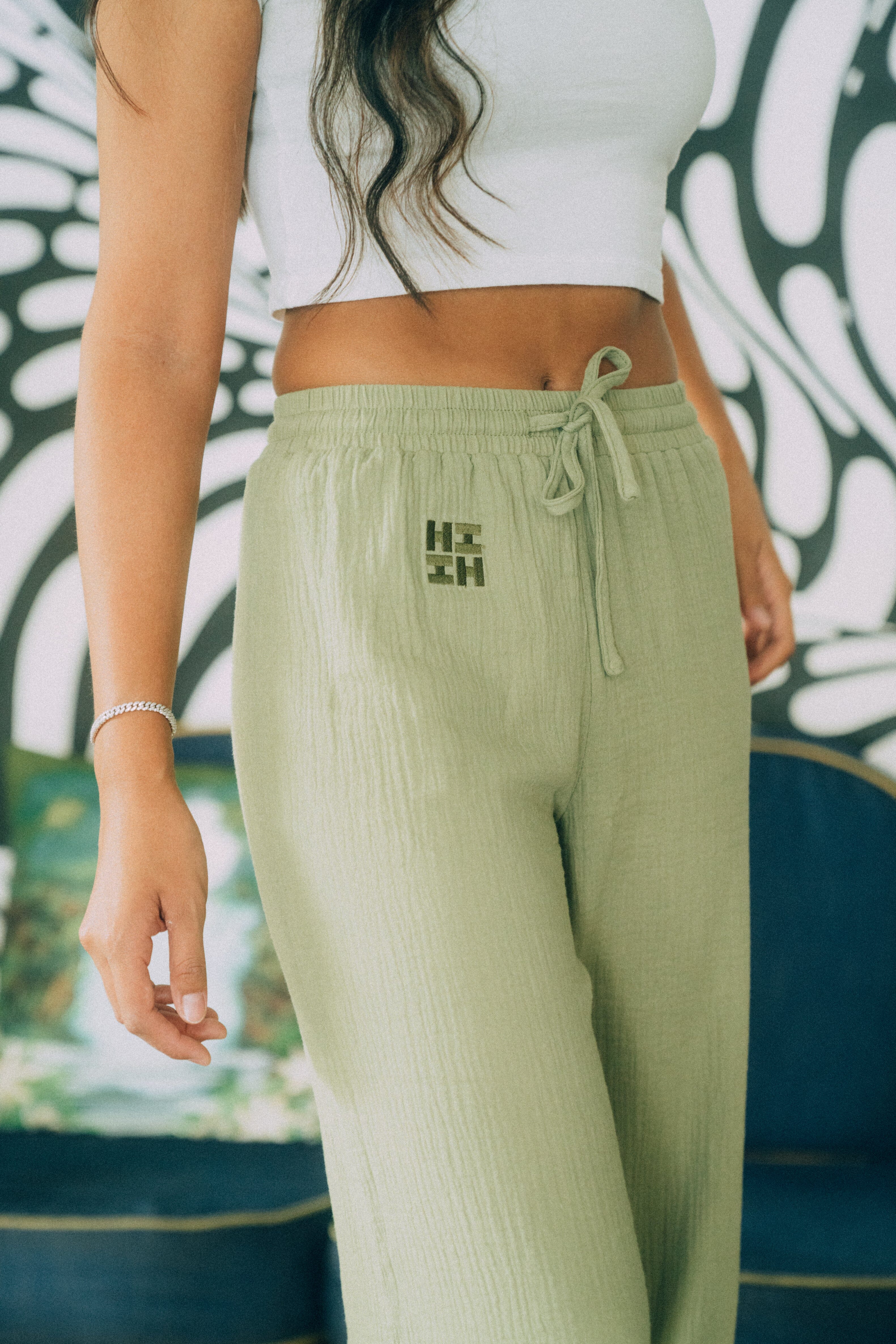 WOMEN'S OLIVE FLOWY PANTS Shirts Hawaii's Finest 