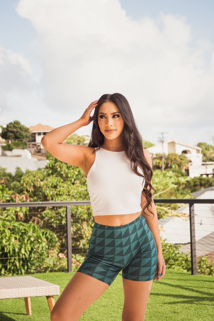 KAULIKE WOMEN'S GREEN FITTED SHORTS Shirts Hawaii's Finest 