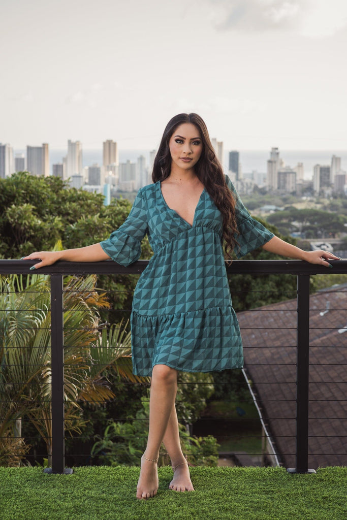 KAULIKE WOMEN'S GREEN HEM DRESS Shirts Hawaii's Finest 