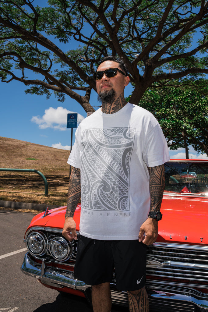 WHITE BONG TRIBAL FRAME T-SHIRT Shirts Hawaii's Finest SMALL 