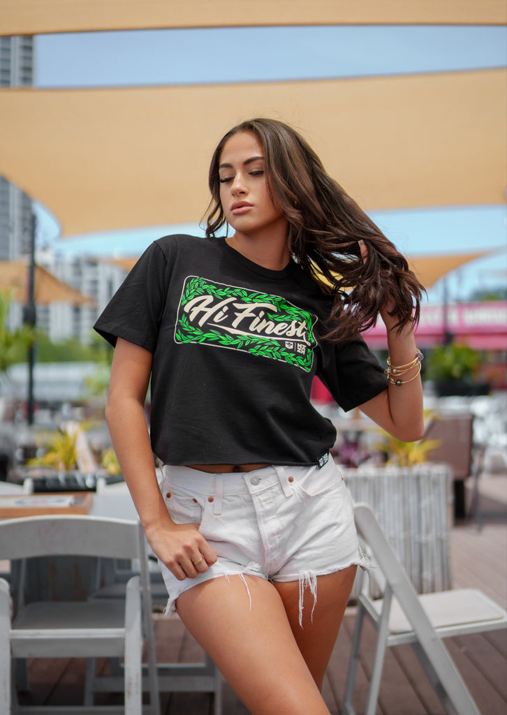 WOMEN'S LEI SCRIPT GREEN TOP Shirts Hawaii's Finest 